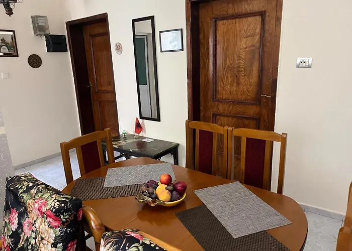 Grace Center * טיראנה